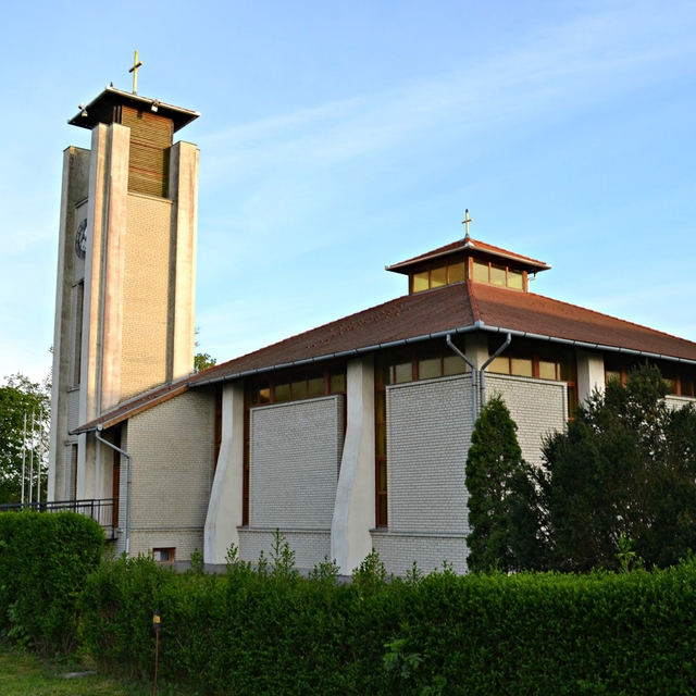 Katolikus templom - Ikrny