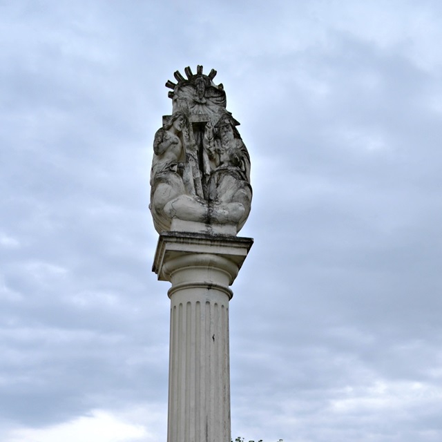Szenthromsg szobor - Szany